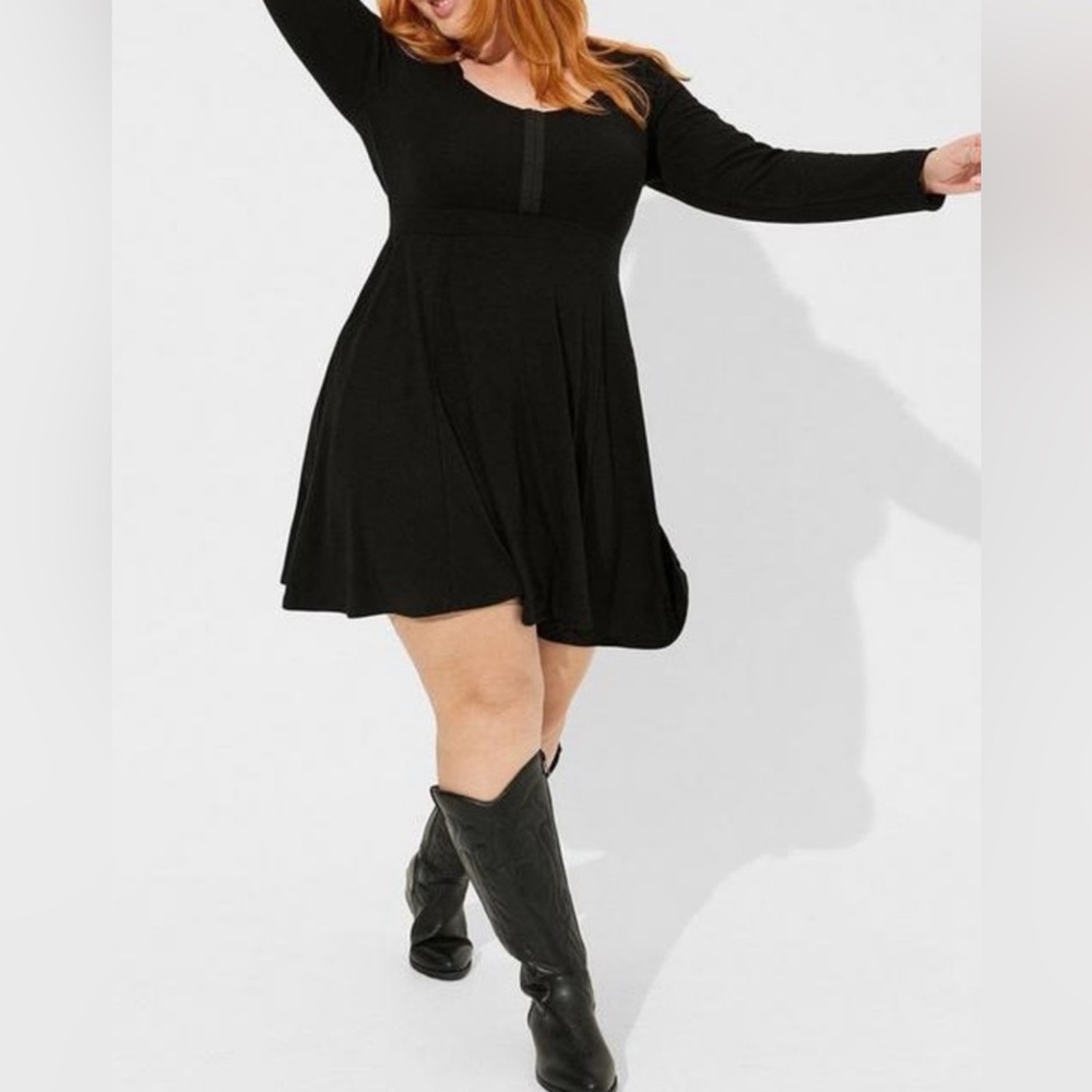 Torrid Mini Waffle Long Sleeve Skater Dress Plus Size (0)  12